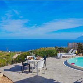 2 bedroom villa with infinity pool near Scopollo, sleeps 4